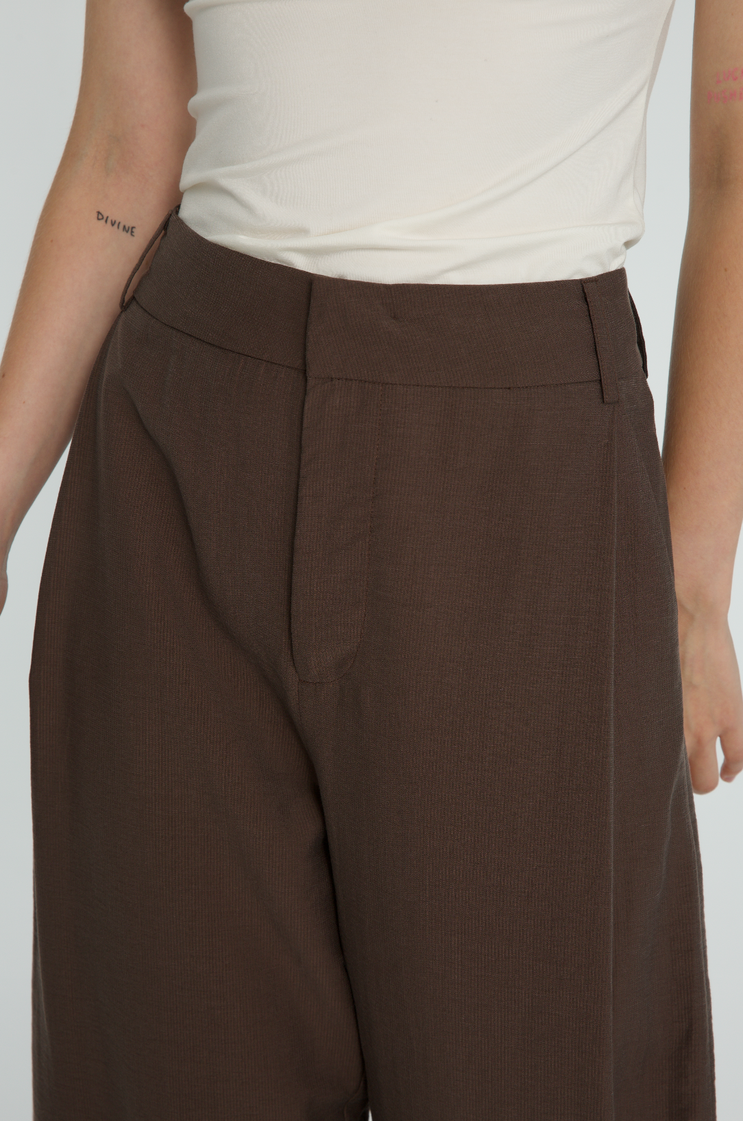 YC001001（Top in the picture)